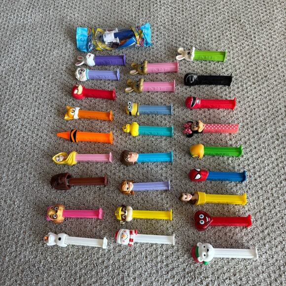 LOT OF PEZ DISPENSERS DISNEY, STAR WARS, SEASONAL + - Picture 2 of 9